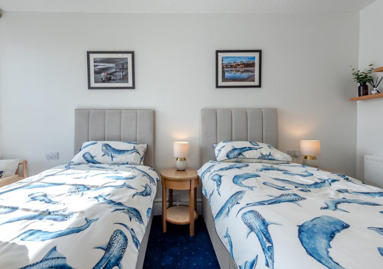 Clifton House Villa Tenby Bagian luar foto