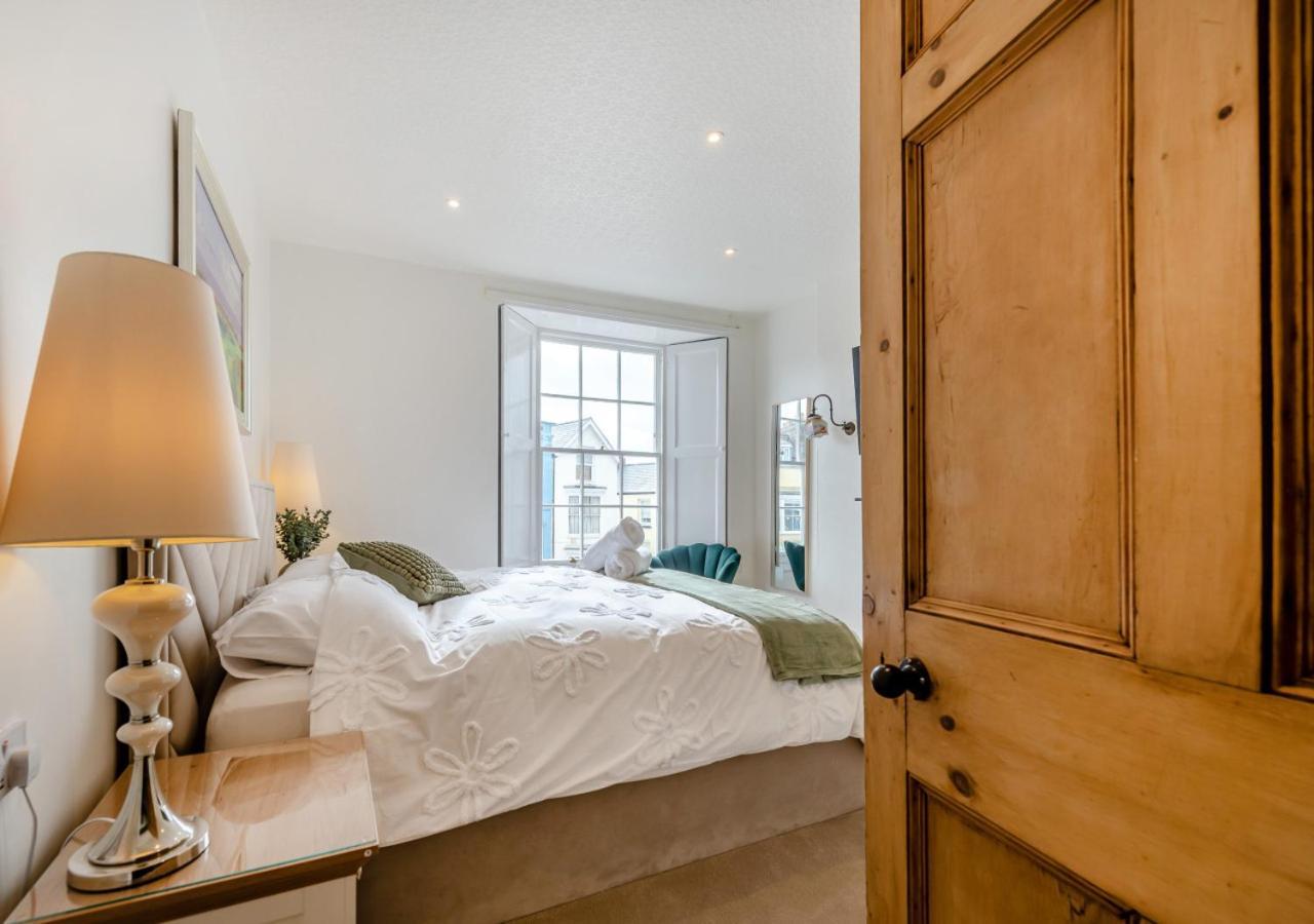Clifton House Villa Tenby Bagian luar foto