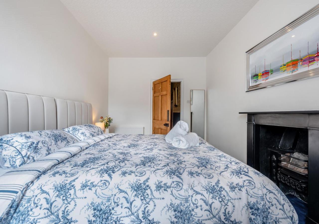 Clifton House Villa Tenby Bagian luar foto